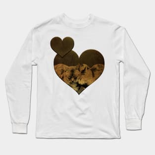 Love cat ornament vintage Long Sleeve T-Shirt